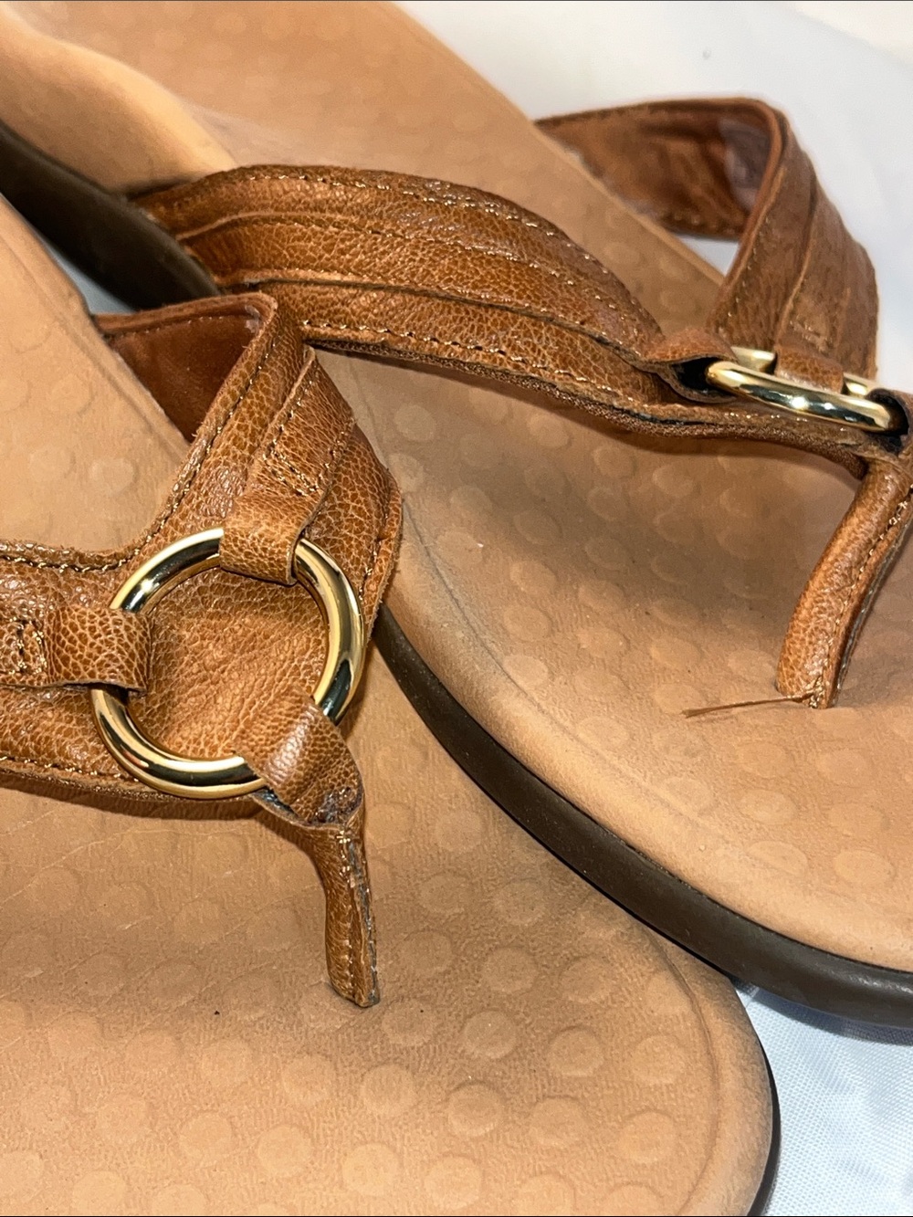 Vionic Brown Leather-Style Toe-Post Sandals with Gold Ring - Picture 5 of 8